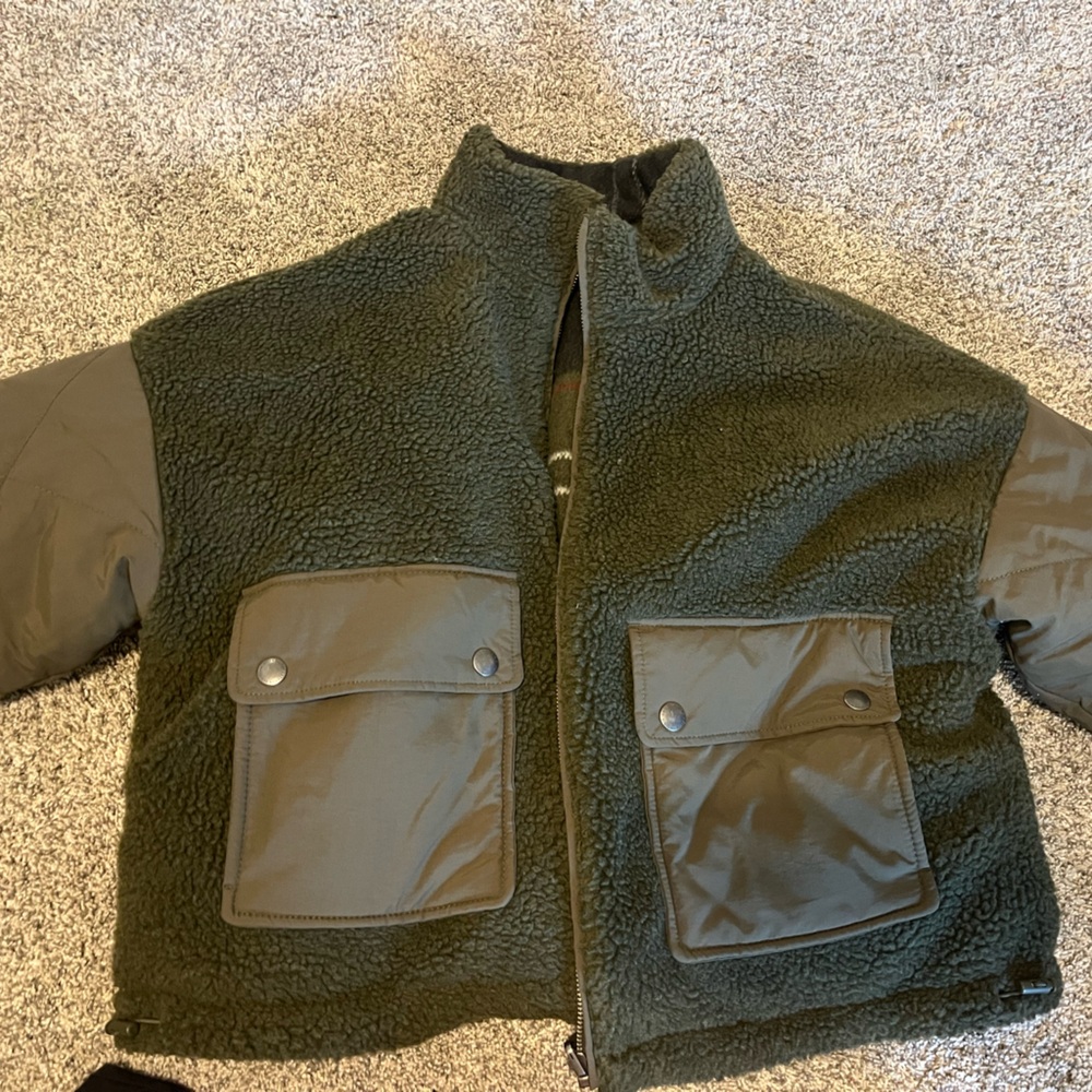 American Eagle Puffy Green Reversible Winter Jacket